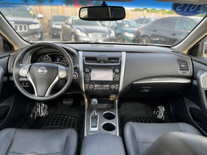 2015 Nissan Altima 2.5 SL Image 18 of 27
