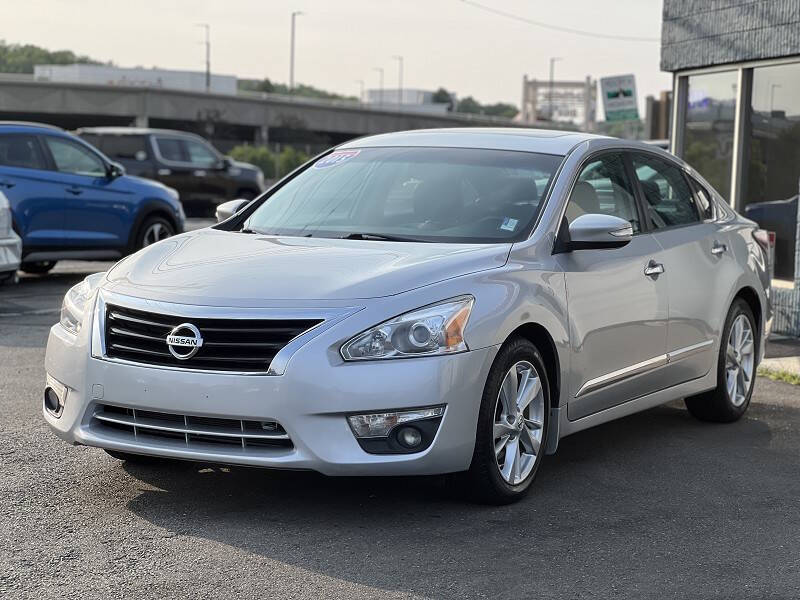2015 Nissan Altima 2.5 SL Image 1 of 27