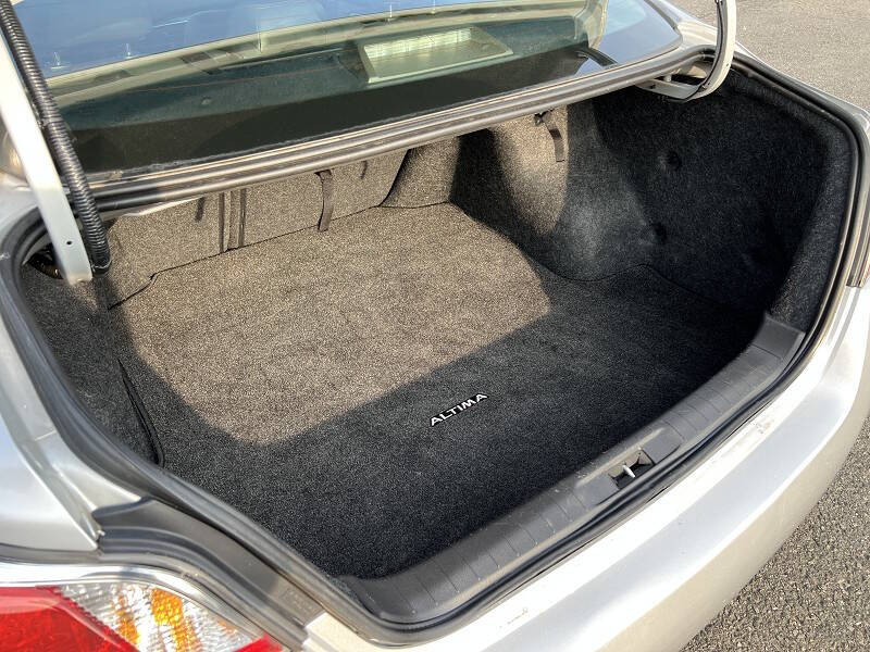 2015 Nissan Altima 2.5 SL Image 12 of 27