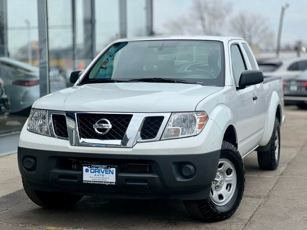 2015 Nissan Frontier S Image 1 of 35