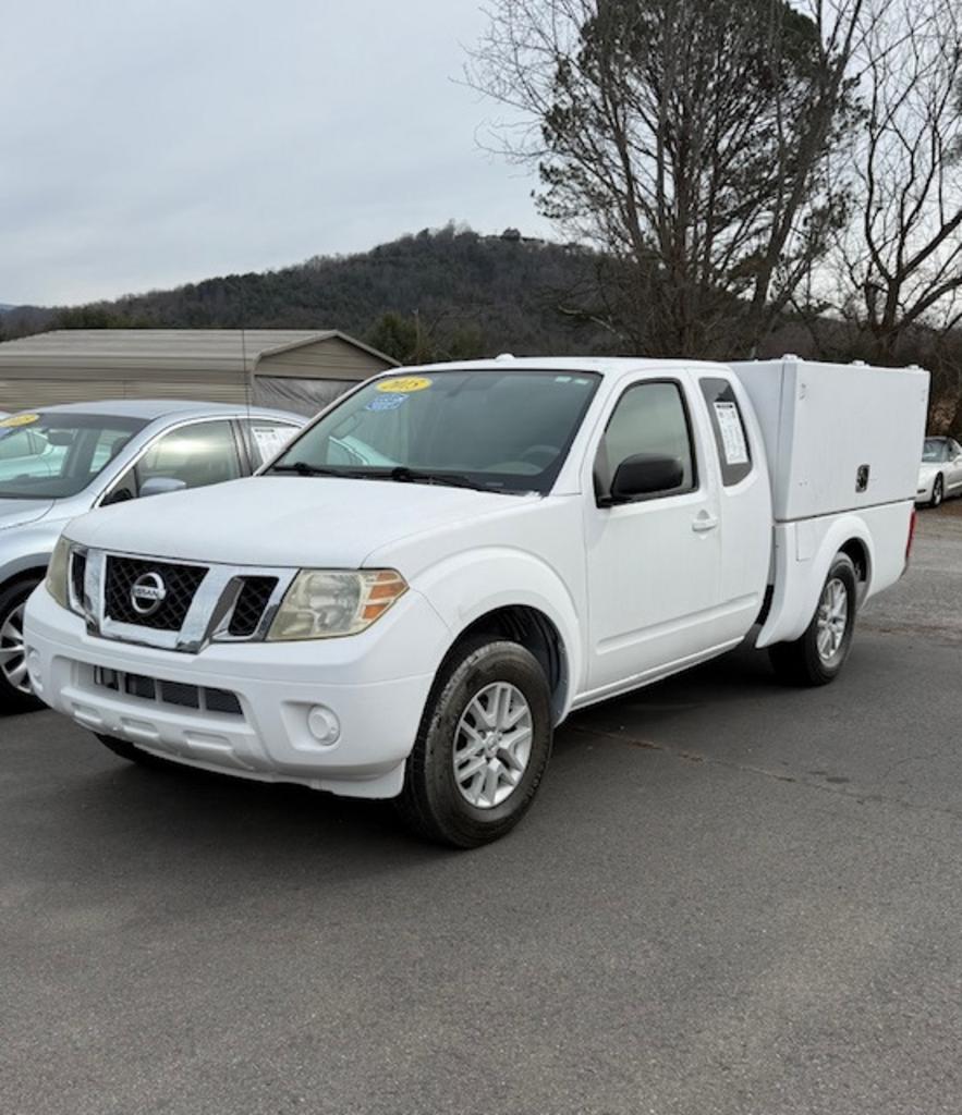 2015 Nissan Frontier SV Image 1 of 15