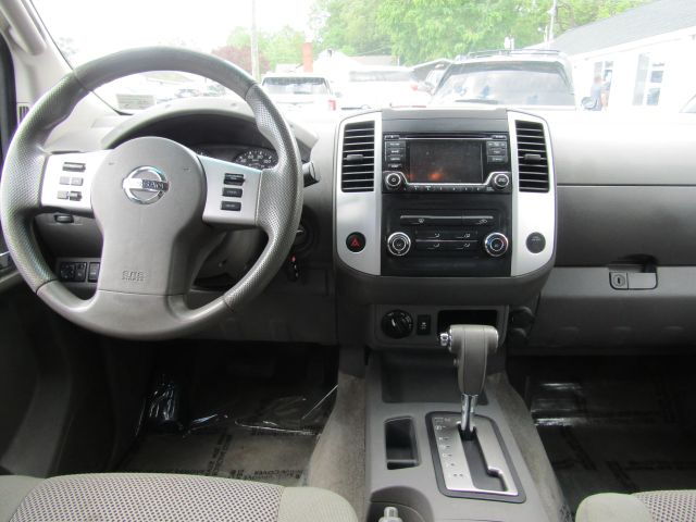 2015 Nissan Frontier SV Image 15 of 25