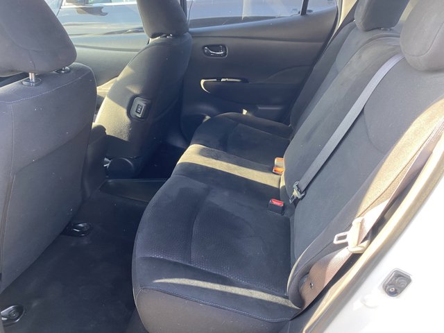Vehicle image 12 of 18