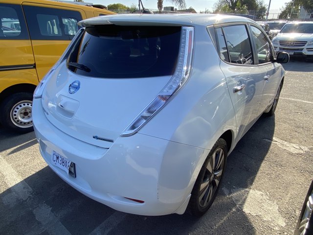 Vehicle image 7 of 18