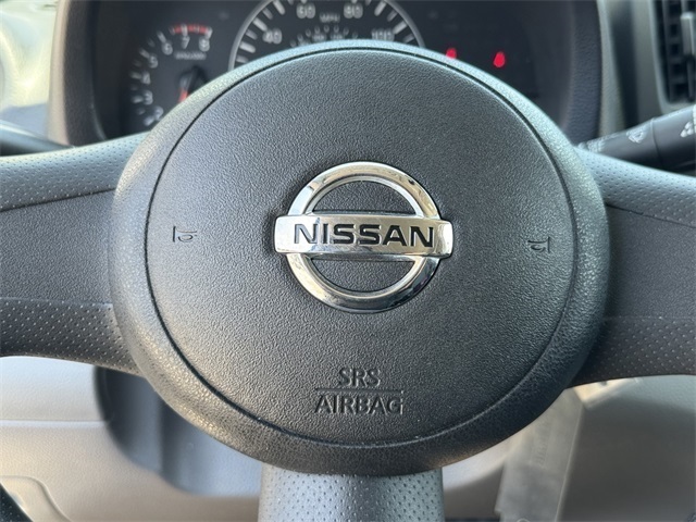 Vehicle image 17 of 34
