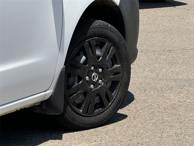Vehicle image 8 of 34