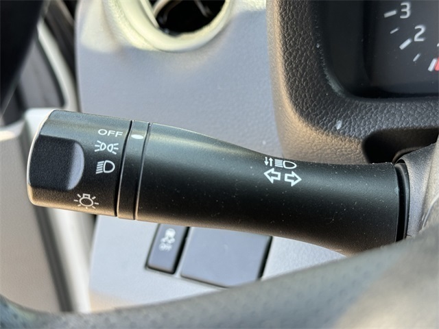Vehicle image 25 of 34