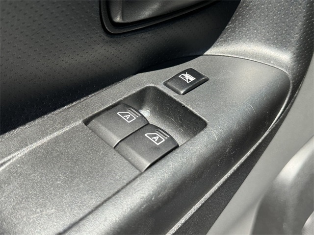 Vehicle image 26 of 34