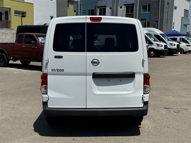Vehicle image 5 of 34