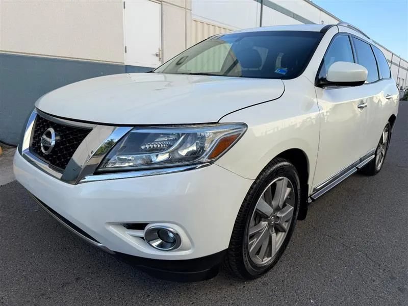 2015 Nissan Pathfinder Platinum Image 1 of 63