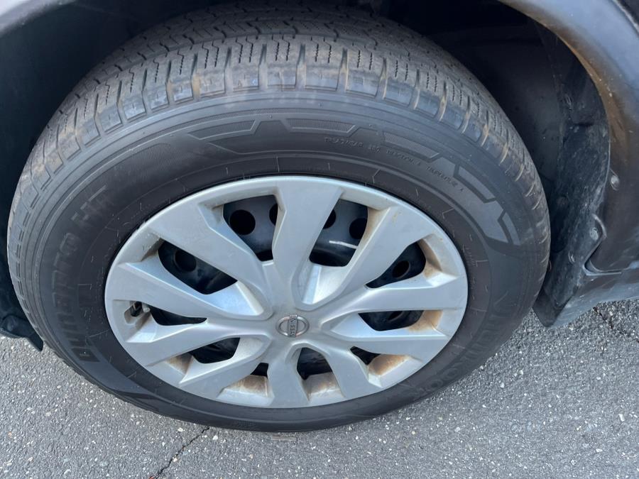 Vehicle image 25 of 27