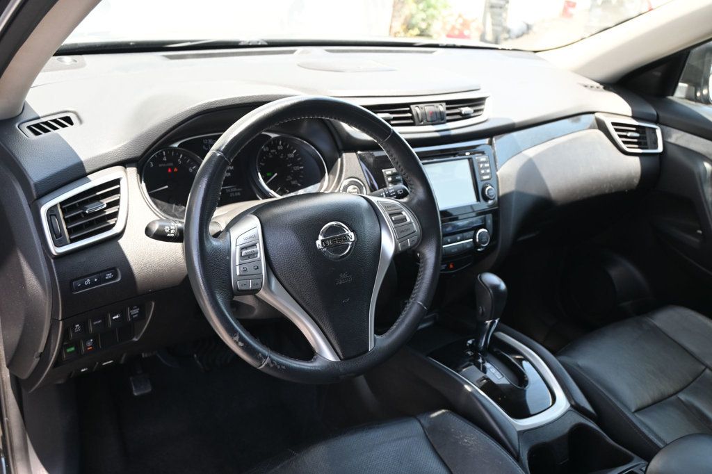 Vehicle image 7 of 19