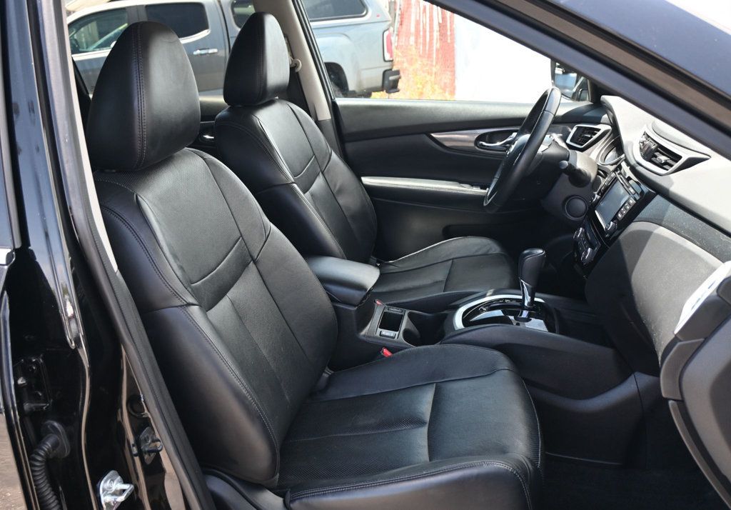 Vehicle image 15 of 19