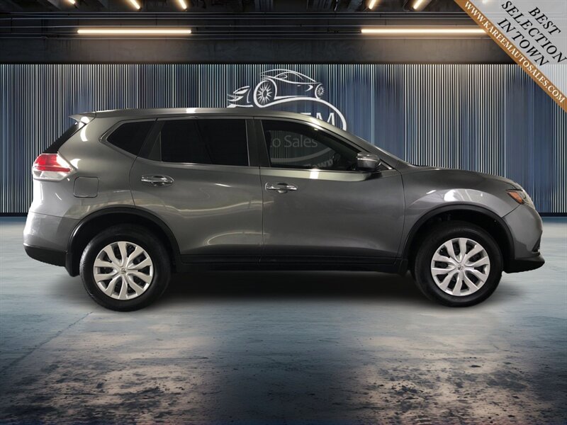 Vehicle image 4 of 24