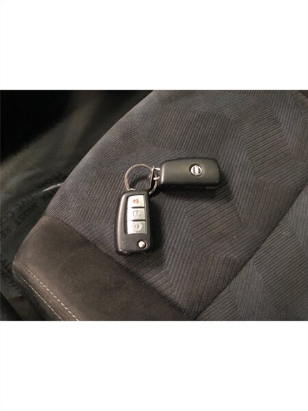 Vehicle image 21 of 24