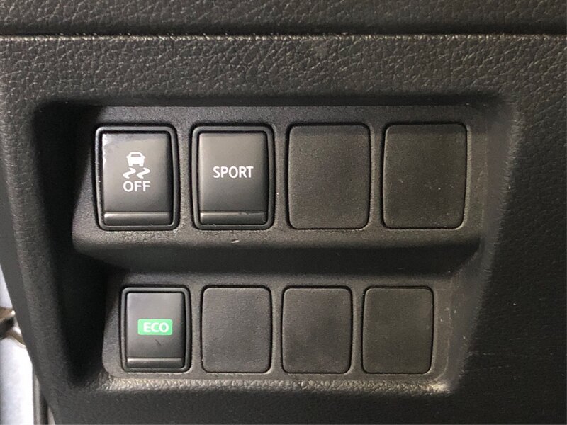 Vehicle image 20 of 24