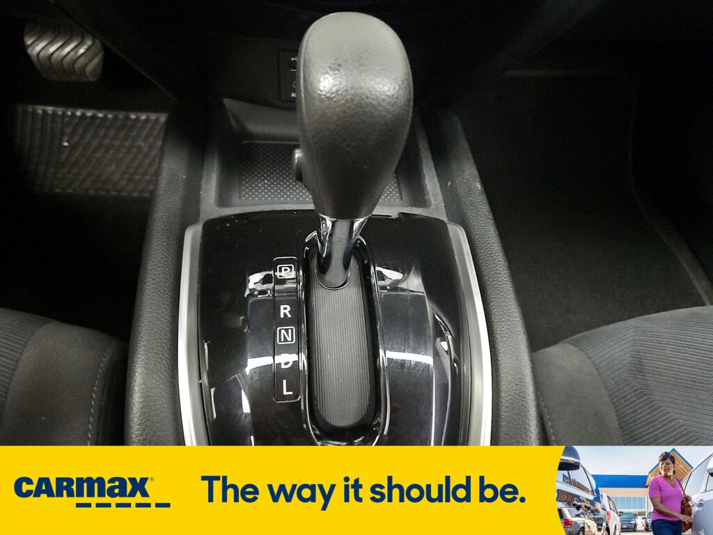 Vehicle image 24 of 29
