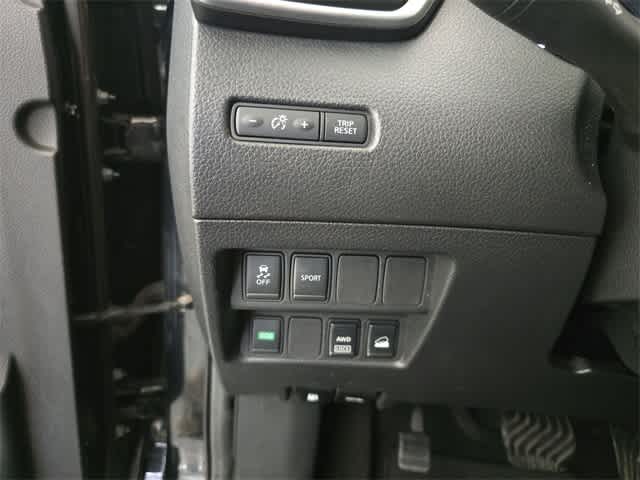 Vehicle image 39 of 48