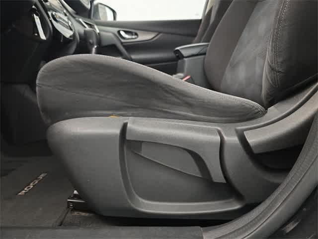 Vehicle image 18 of 48