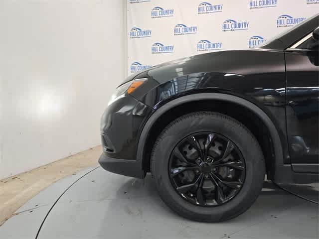 Vehicle image 14 of 48
