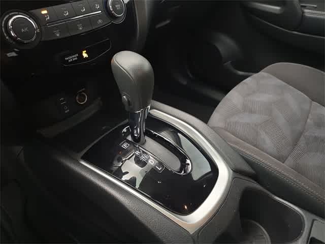Vehicle image 33 of 48