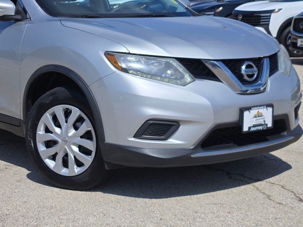2015 Nissan Rogue S Image 3 of 29