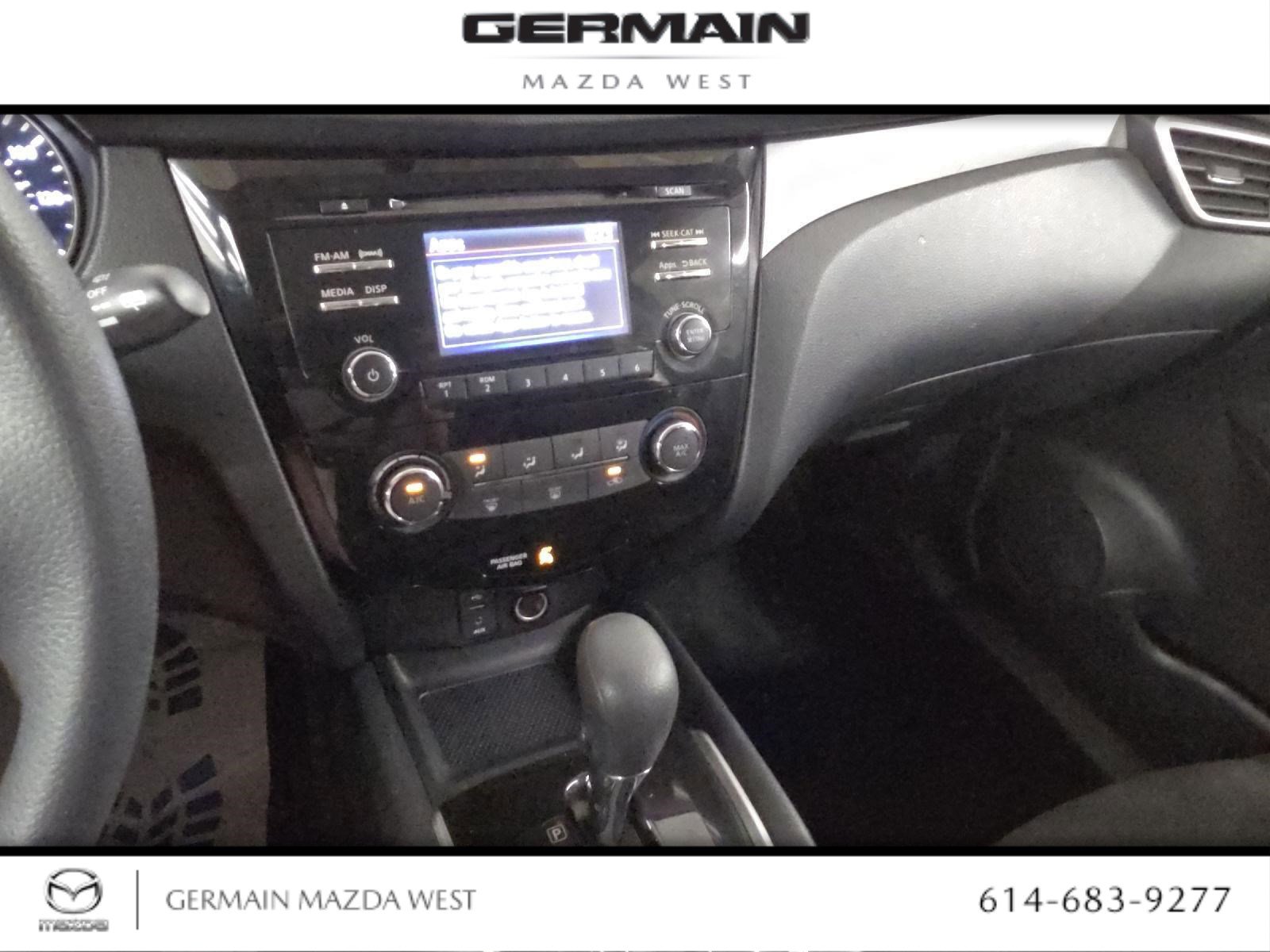 Vehicle image 26 of 30