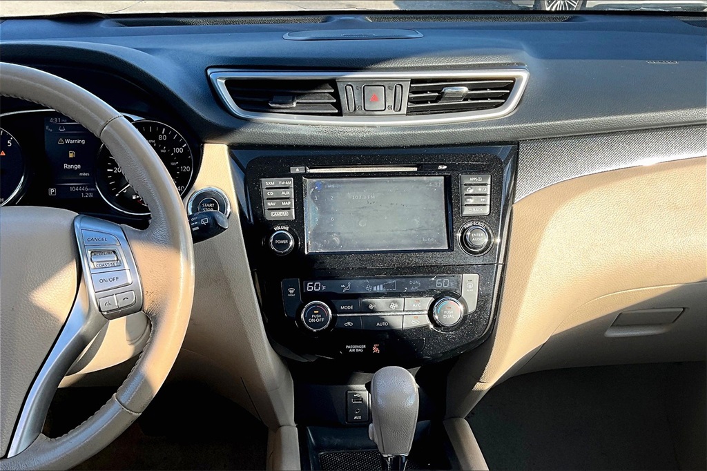Vehicle image 8 of 33