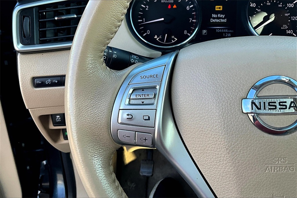Vehicle image 18 of 33