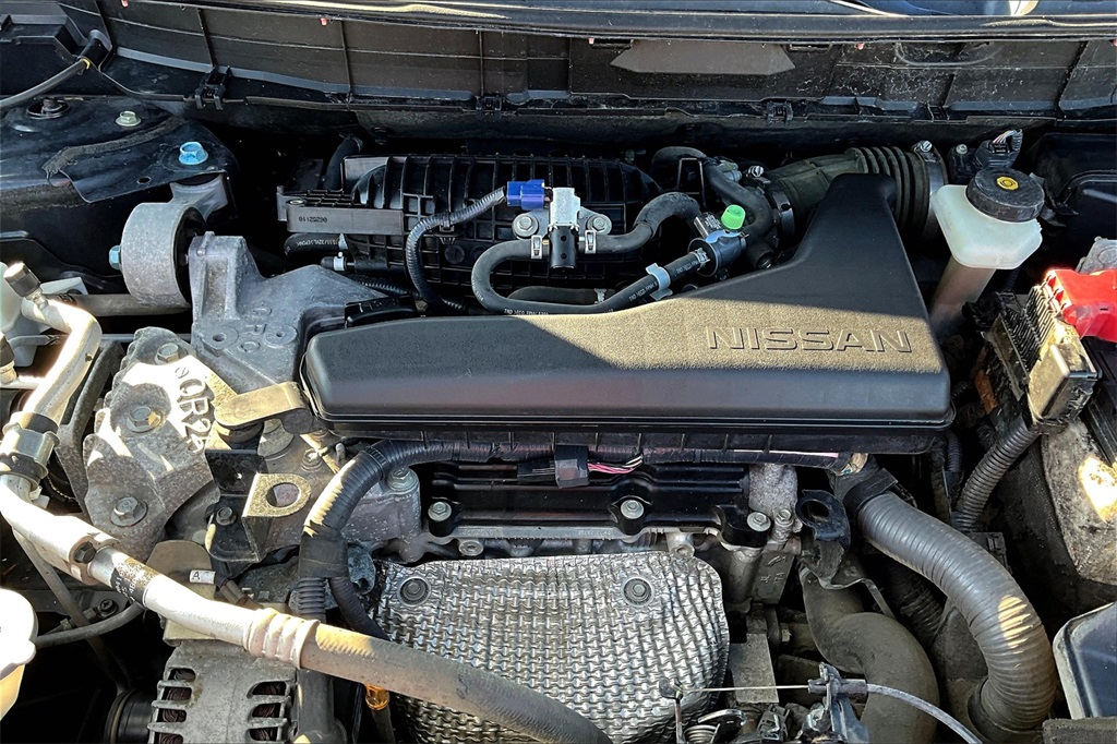 Vehicle image 31 of 33