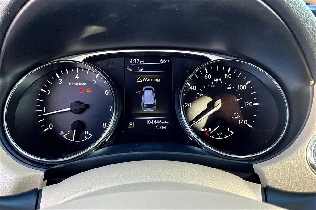 Vehicle image 20 of 33