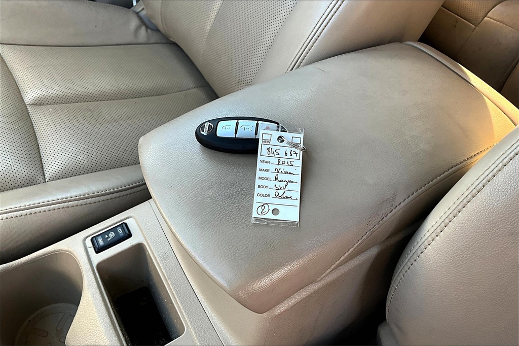 Vehicle image 13 of 33