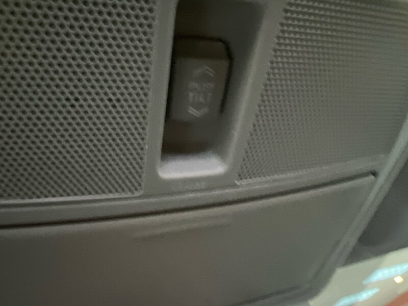 Vehicle image 22 of 44
