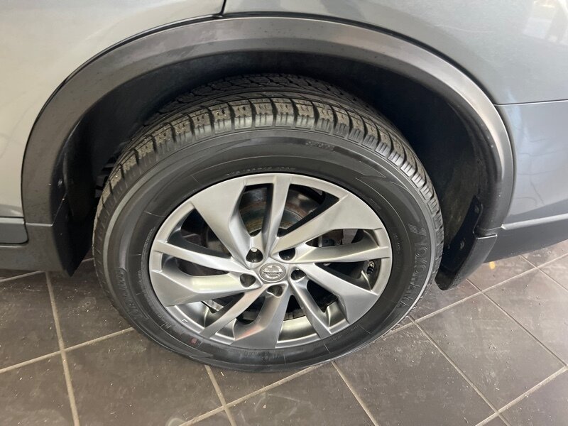 Vehicle image 39 of 44