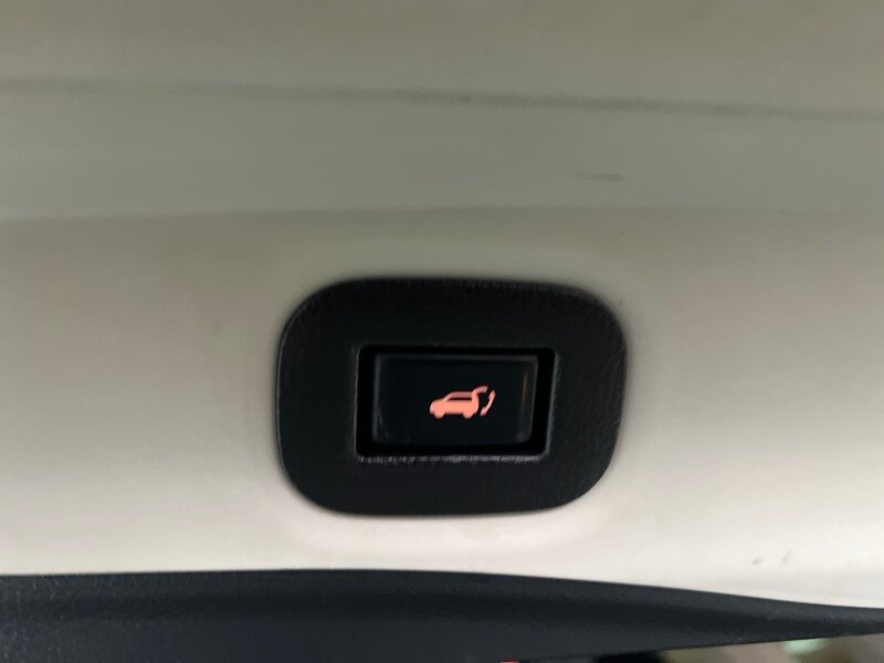 Vehicle image 38 of 44