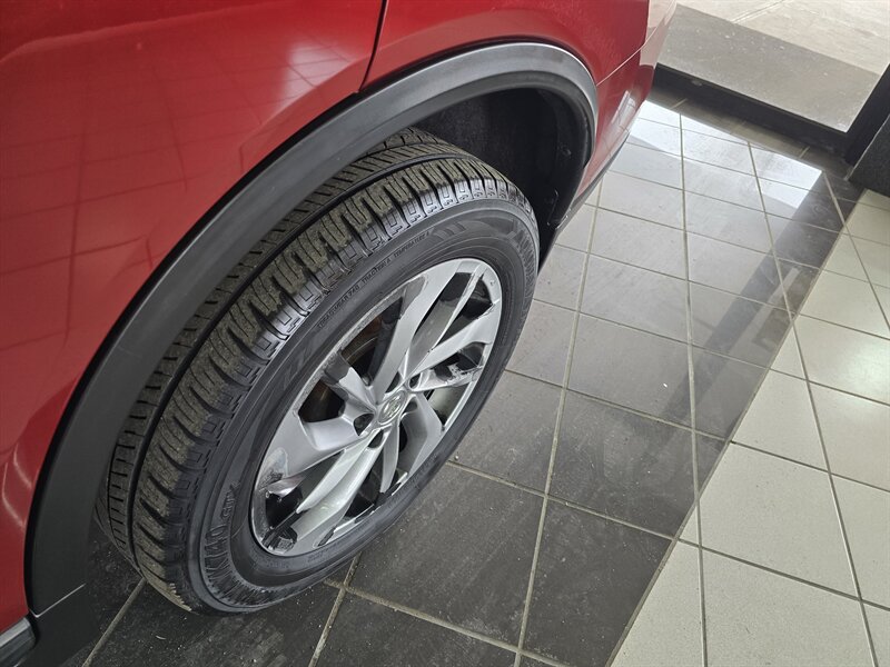 Vehicle image 43 of 44