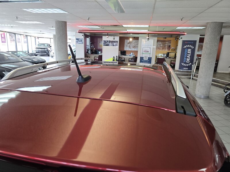 Vehicle image 37 of 44