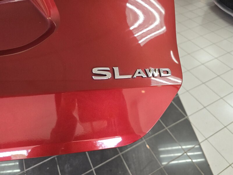 Vehicle image 40 of 44