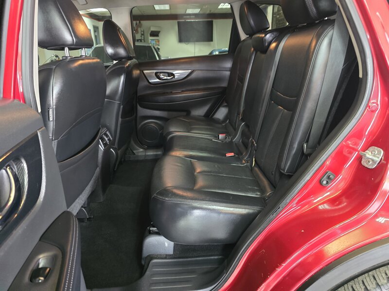 Vehicle image 8 of 44