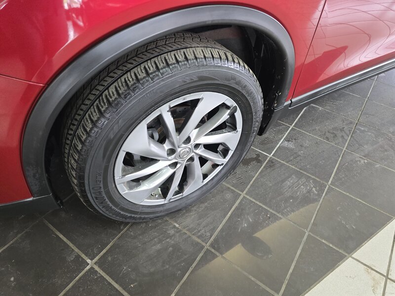 Vehicle image 42 of 44