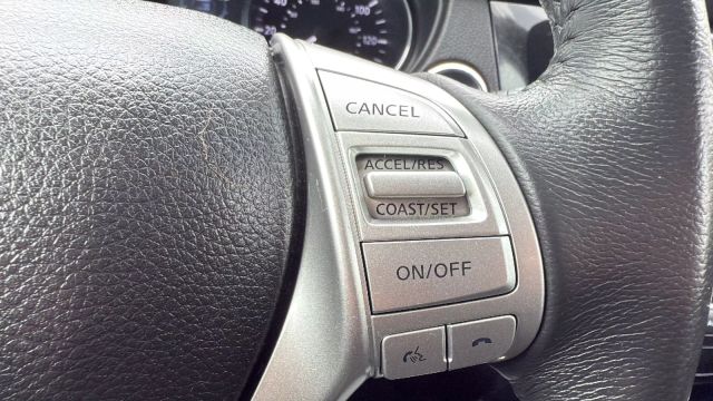 Vehicle image 11 of 32