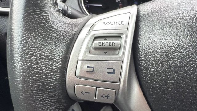 Vehicle image 12 of 32