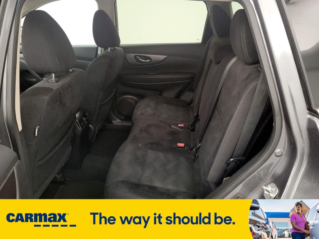 Vehicle image 24 of 29