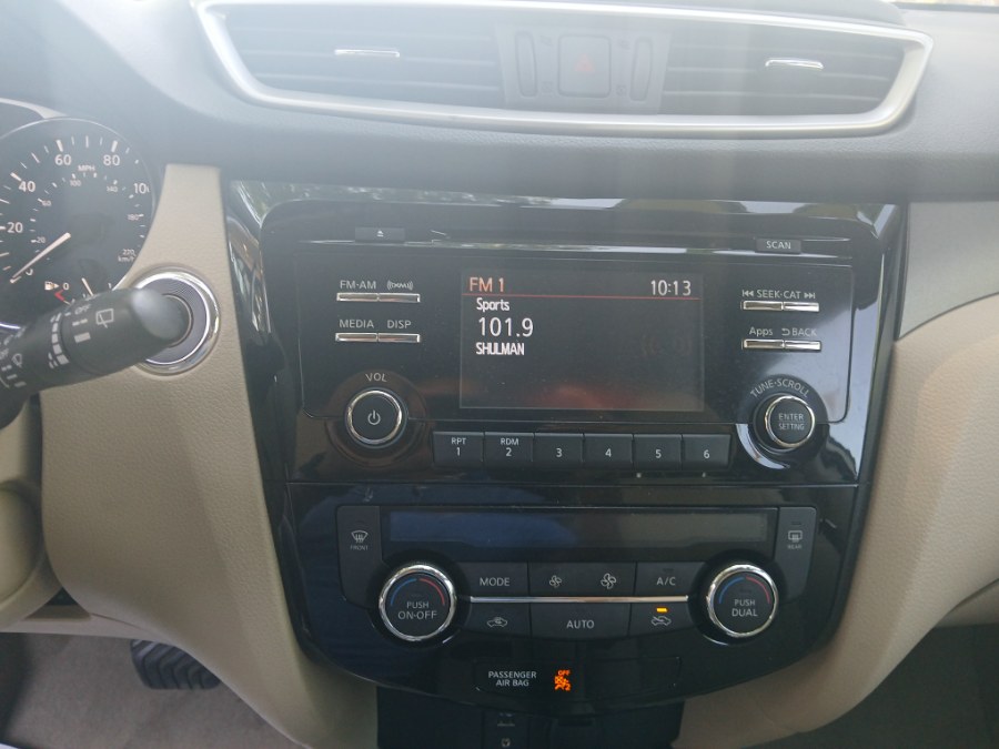 Vehicle image 22 of 29