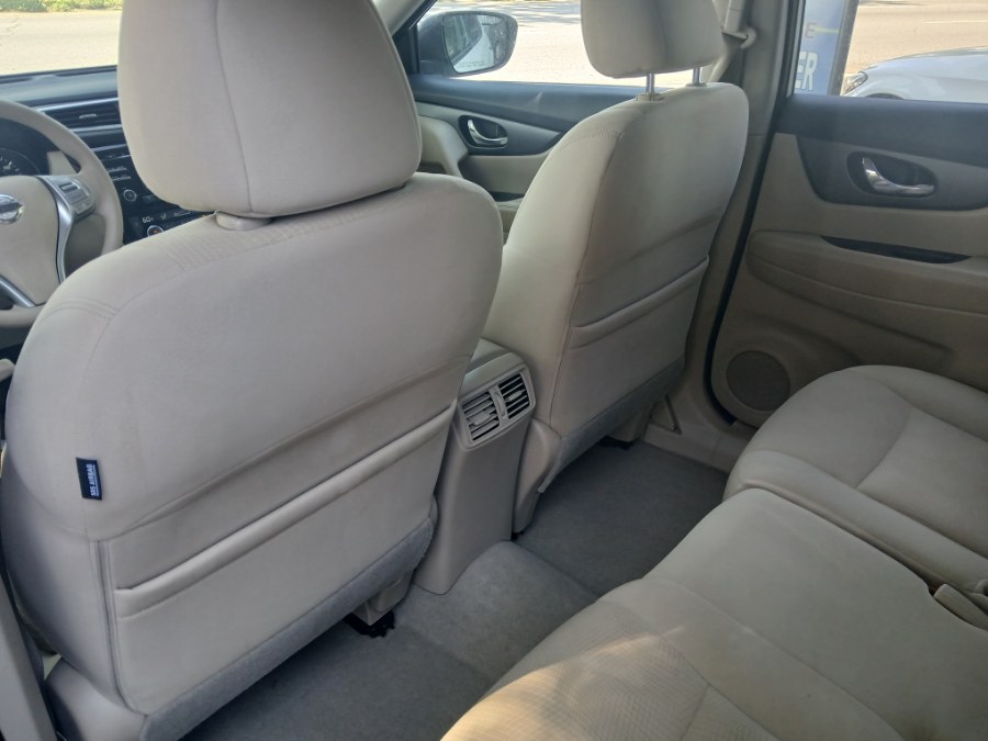 Vehicle image 10 of 29