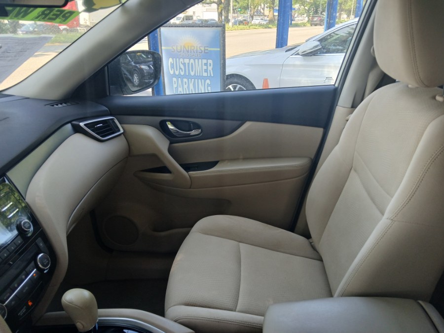 Vehicle image 13 of 29