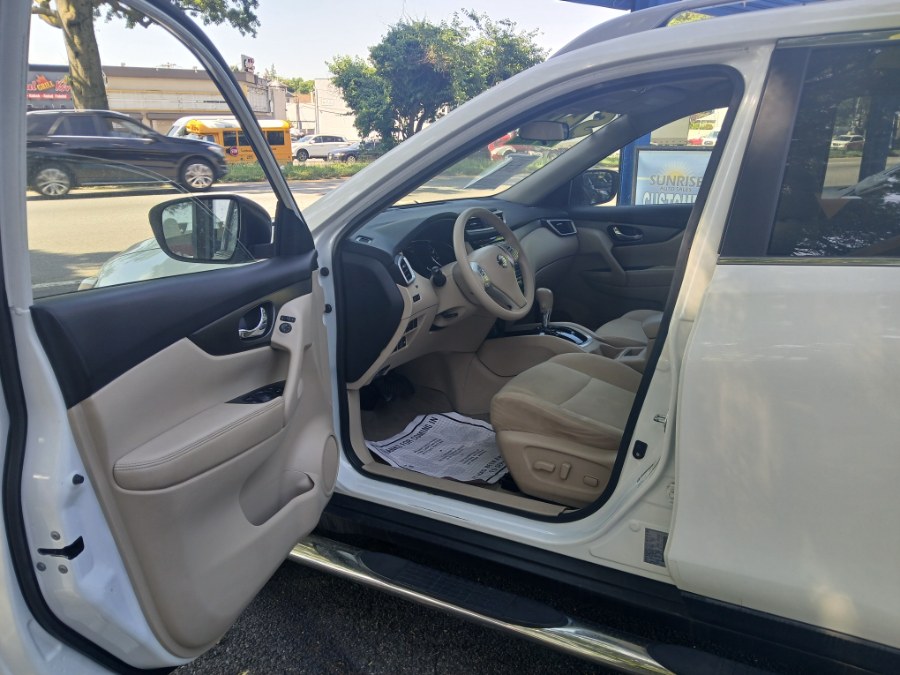Vehicle image 18 of 29
