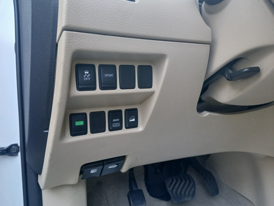 Vehicle image 26 of 29
