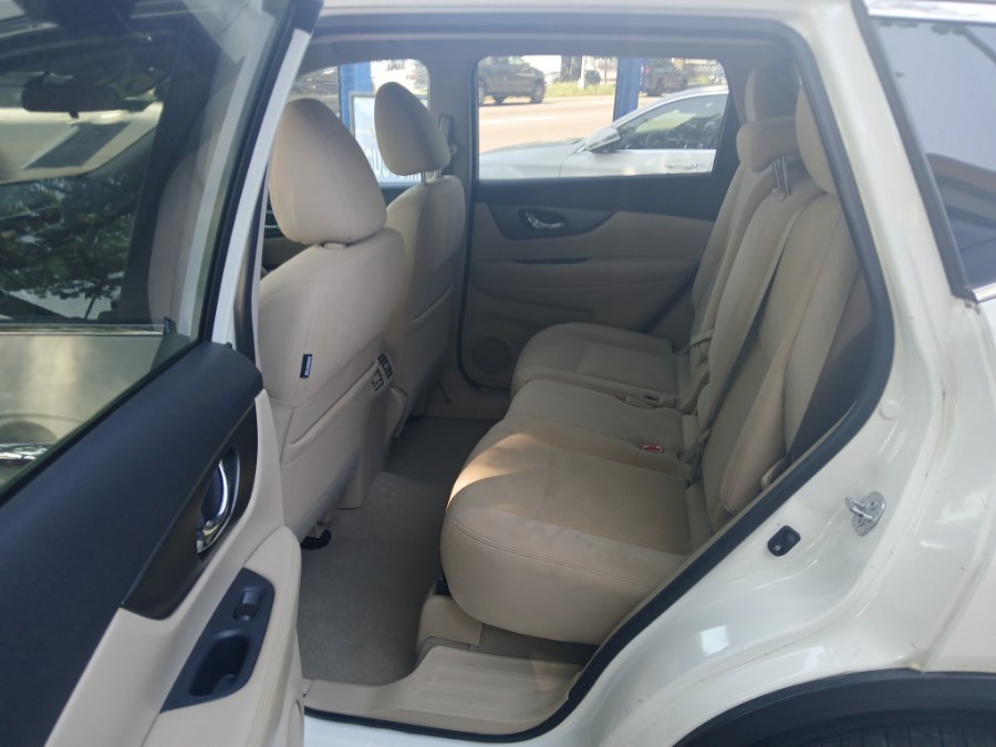 Vehicle image 11 of 29