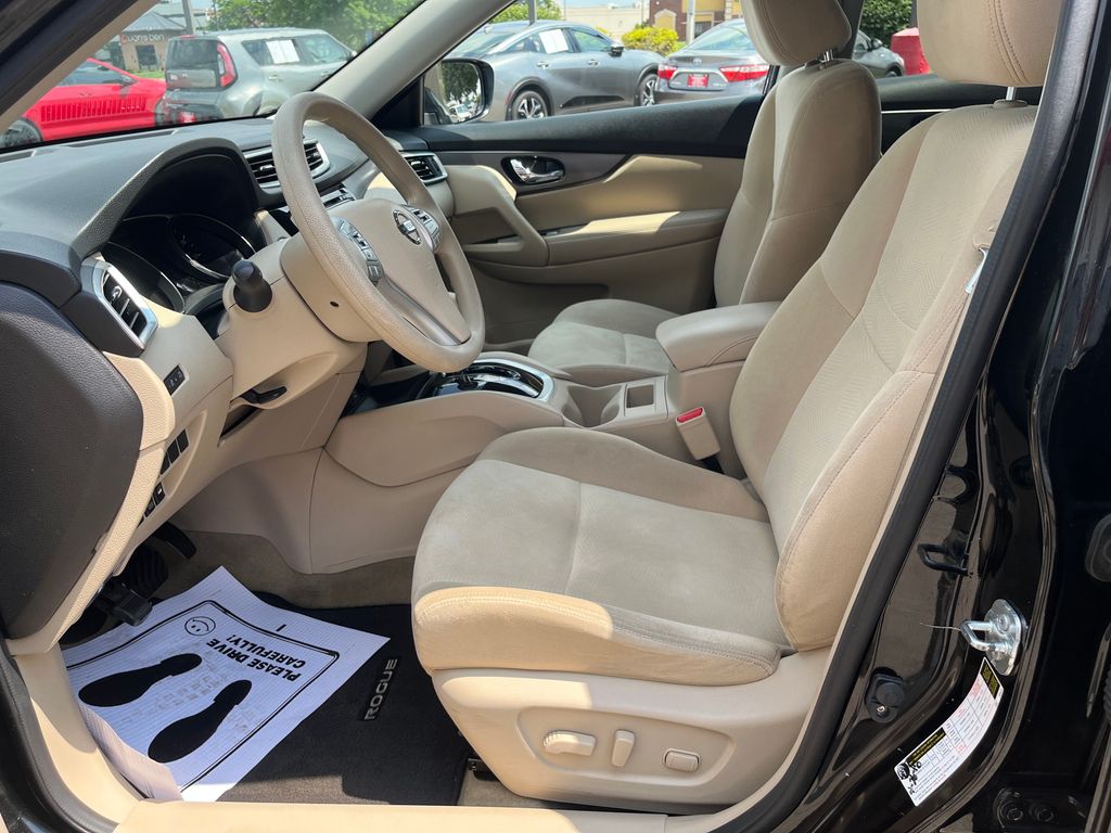 Vehicle image 14 of 31